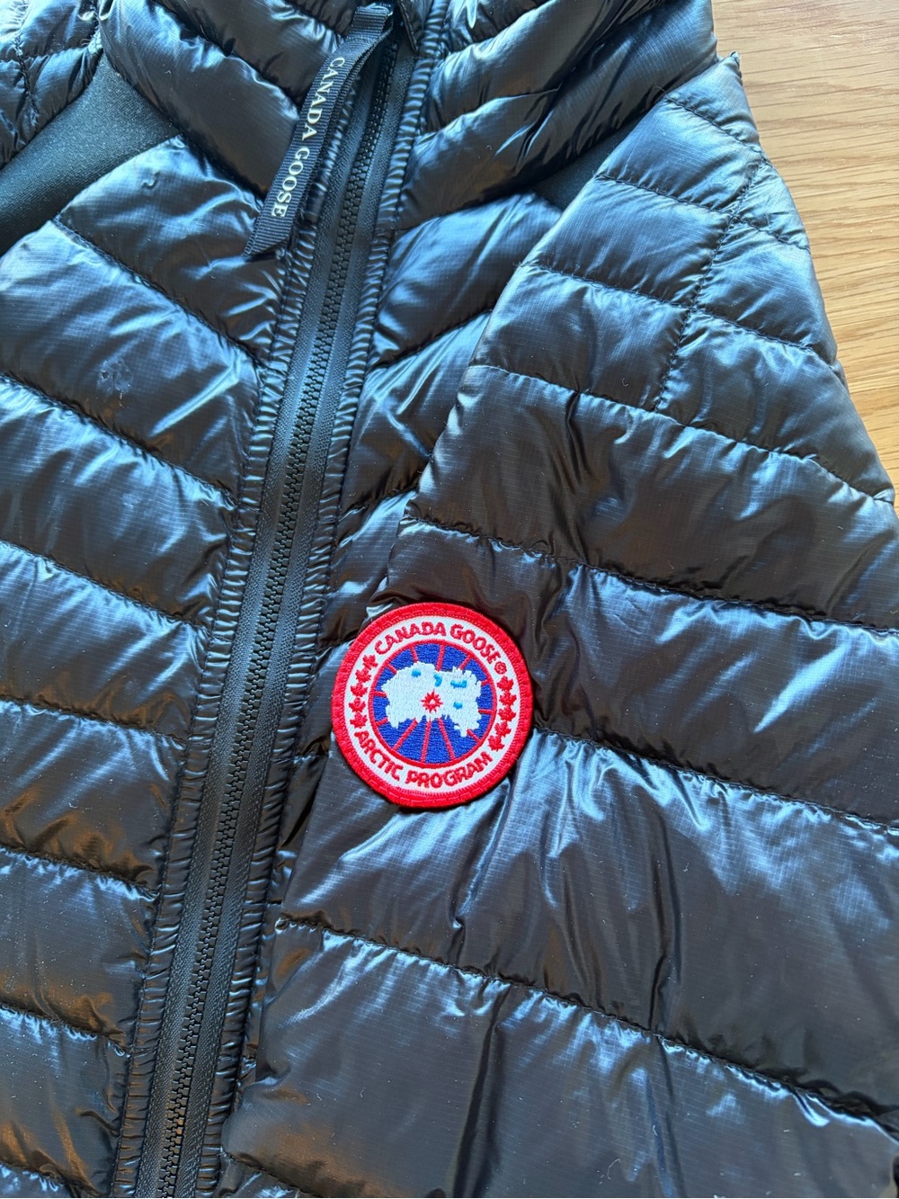 Canada Goose Black Quilted Down Jacket 

HyBridge Lite premium - Picture 2 of 3